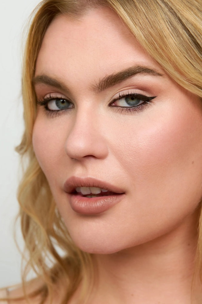 Buy Aleph Beauty Eye/Lip Multi-Liner in Noir black colour at One Fine Secret.