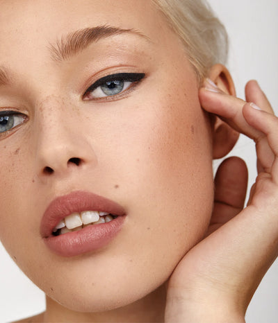 Buy Aleph Beauty Gel Liner 3g in Onyx colour at One Fine Secret Clean Beauty.