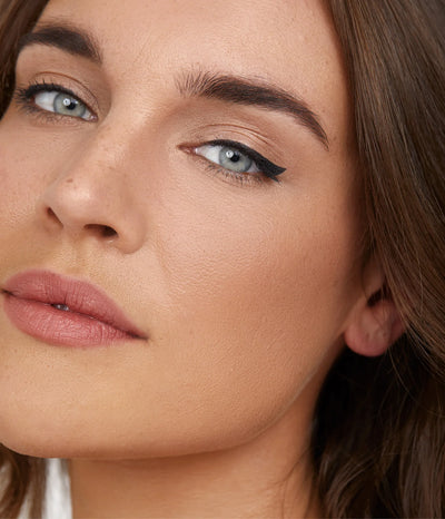 Buy Aleph Beauty Gel Liner 3g in Onyx colour at One Fine Secret Clean Beauty.