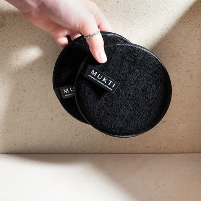 Buy Mukti Luxe Bamboo Facial Cleansing Mitt Duo at One Fine Secret Clean Beauty.