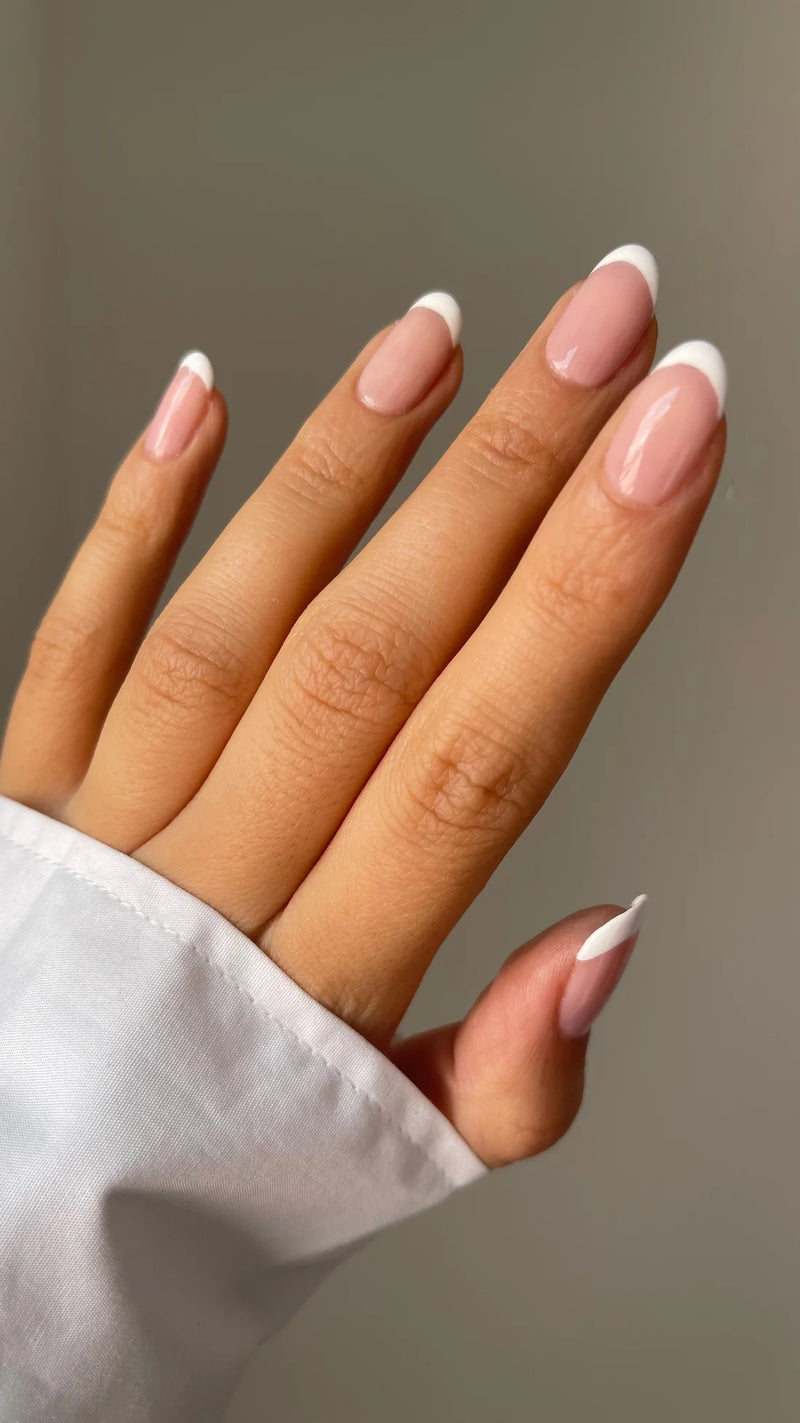 Buy Nailberry Oxygenated Nail Polish 15ml - Flocon at One Fine Secret Clean Beauty.
