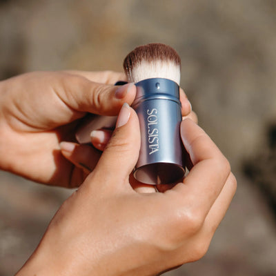 Buy Sol Sista Retractable Kabuki Makeup Brush at One Fine Secret Clean Beauty.