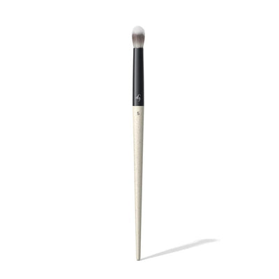 Buy Und Gretel Eye Blender Brush 05 at One Fine Secret Clean Beauty.