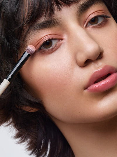 Buy Und Gretel Eye Contouring Brush 06 at One Fine Secret.