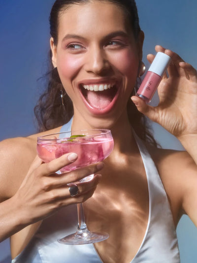 Buy Und Gretel GLIZ Lip Oil in Powder Rose colour at One Fine Secret Australia.
