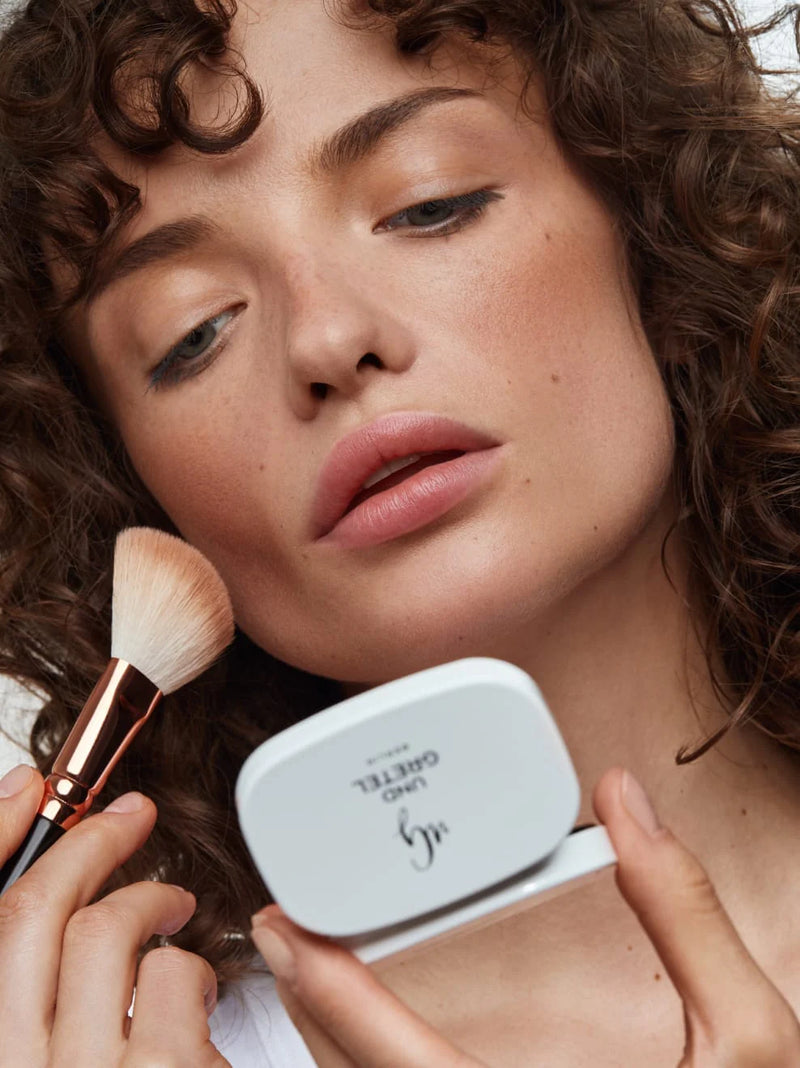 Buy Und Gretel ILGE Translucent Setting Powder in Tanned colour at One Fine Secret.