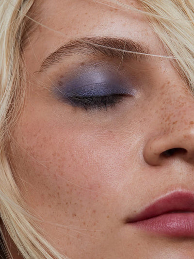 Buy Und Gretel IMBE Eye Shadow 3.5g in Blue Granite colour at One Fine Secret.