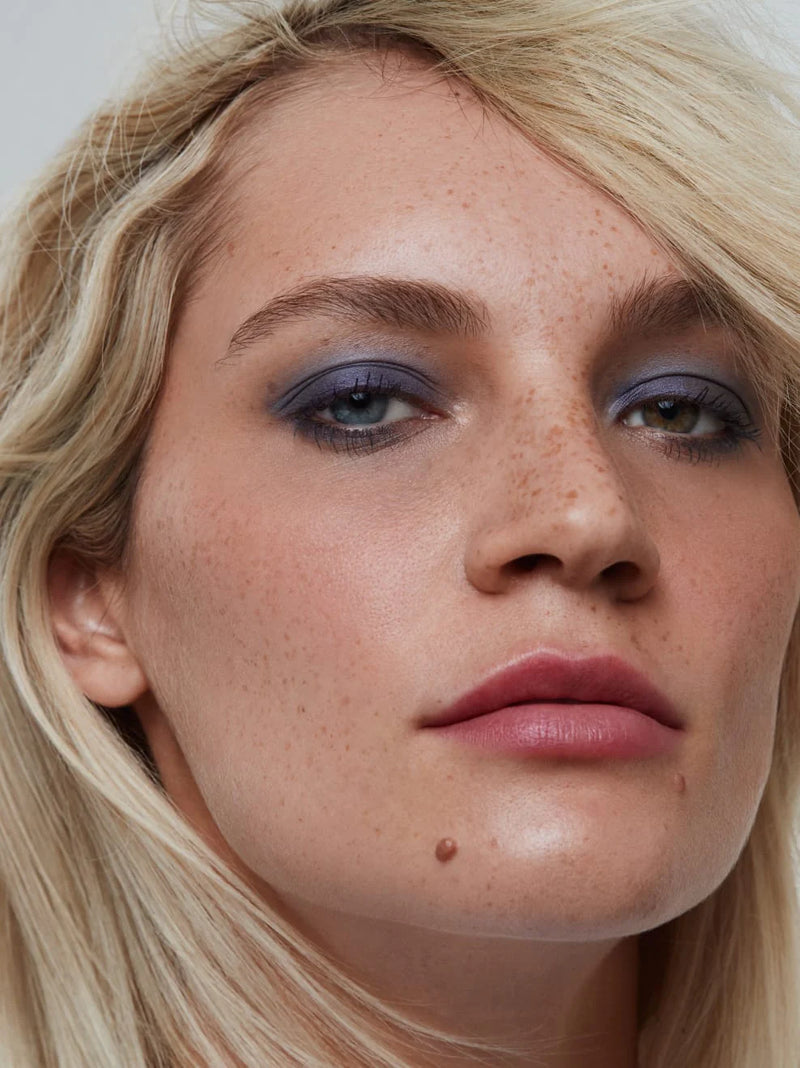 Buy Und Gretel IMBE Eye Shadow 3.5g in Blue Granite colour at One Fine Secret.