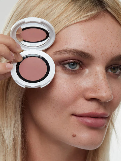 Buy Und Gretel IMBE Eye Shadow 3.5g in Powder Rose colour at One Fine Secret.