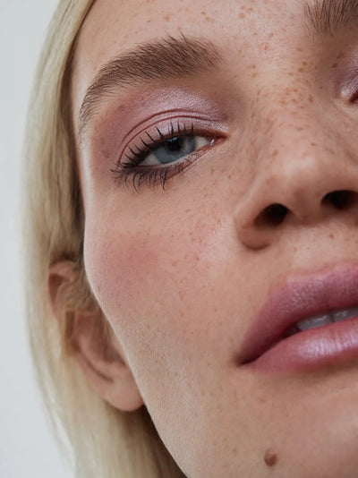 Buy Und Gretel IMBE Eye Shadow 3.5g in Seashell colour at One Fine Secret.