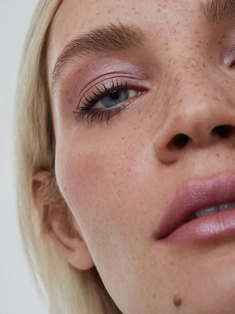 Buy Und Gretel IMBE Eye Shadow 3.5g in Seashell colour at One Fine Secret.
