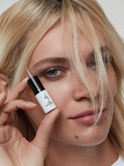 Buy Und Gretel LUK Cream Eye Stick in Powder Rose colour at One Fine Secret Australia.