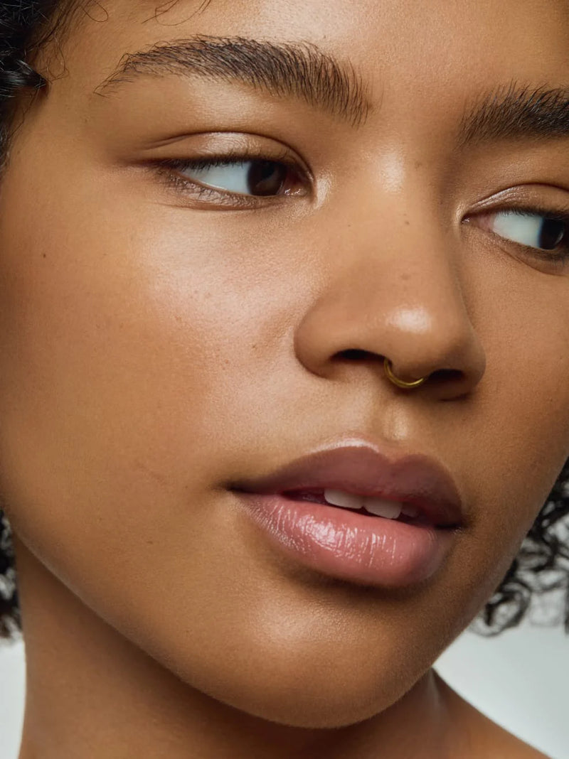 Buy Und Gretel MILTE Foundation Stick in Balanced Medium colour at One Fine Secret.