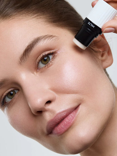 Buy Und Gretel MILTE Highlighter Stick in Moonbeam colour at One Fine Secret.