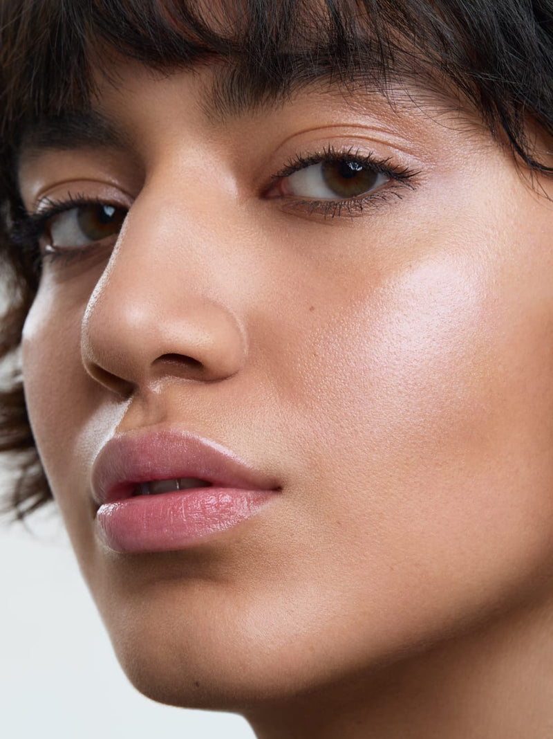 Buy Und Gretel MILTE Highlighter Stick in Moonbeam colour at One Fine Secret.