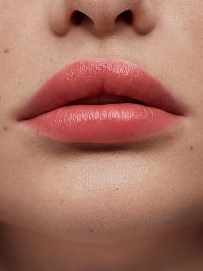 Buy Und Gretel TAGAROT Plumping Lip Balm in Goji colour at One Fine Secret.