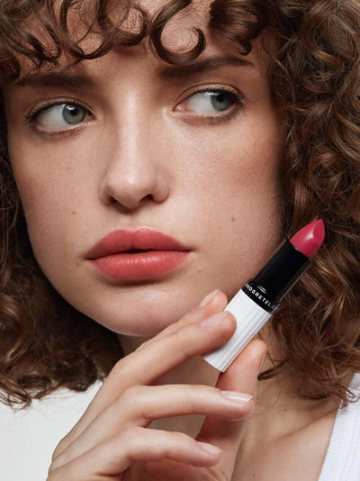 Buy Und Gretel TAGAROT Plumping Lip Balm in Goji colour at One Fine Secret.