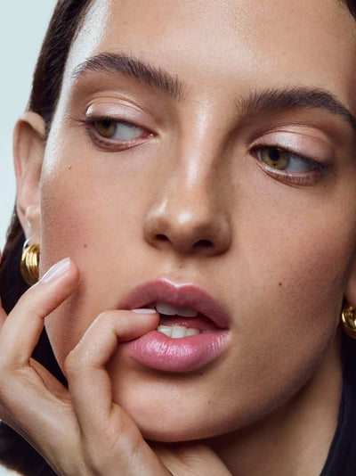 Buy Und Gretel TAGAROT Plumping Lip Balm in Sheer Diamond colour at One Fine Secret.