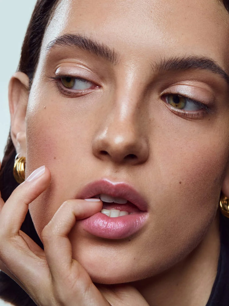 Buy Und Gretel TAGAROT Plumping Lip Balm in Sheer Diamond colour at One Fine Secret.