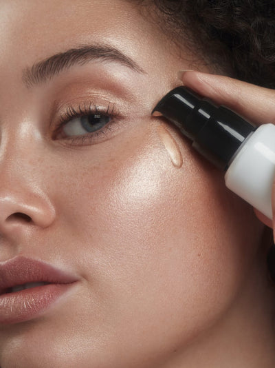 Buy Und Gretel VLITTER Natural Face & Body Glow Highlighter in Warm Sun colour at One Fine Secret.