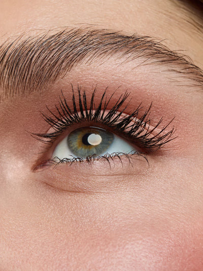 Buy Und Gretel WINT Mascara in Darkest Black colour at One Fine Secret.