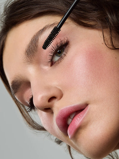 Buy Und Gretel WINT Mascara in Darkest Black colour at One Fine Secret.