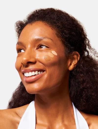 Find your perfect shade for Oio Lab Holitint Holistic Skin Tint Serum. See the colour swatch at One Fine Secret.