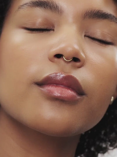 Buy Und Gretel MILTE Foundation Stick in Balanced Medium colour at One Fine Secret.