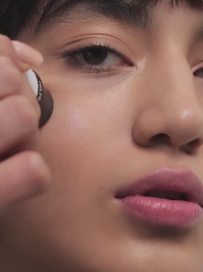 Buy Und Gretel MILTE Highlighter Stick in Moonbeam colour at One Fine Secret.