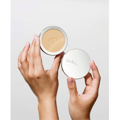 Natural Makeup Finishing Powder. Buy Ere Perez Corn Setting Powder at One Fine Secret. Natural & Organic Makeup Clean Beauty Store in Melbourne, Australia.