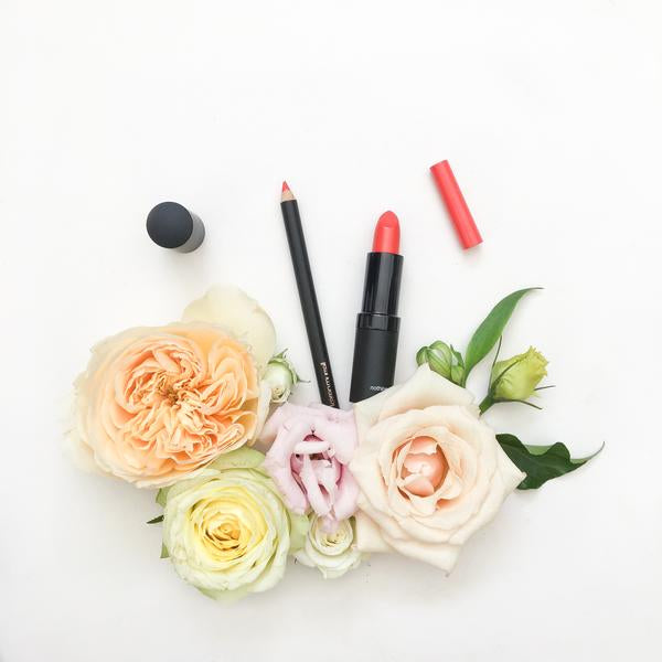 Natural Lip Makeup. Karen Murrell Natural Lip Pencil - Coral Dawn. Discover Clean Beauty at One Fine Secret!